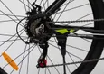 Cadre en aluminium avec guidon réglable ; livré assemblé à 98%.Moteur avant de 250 W et 40 Nm, freins V-Brake, éclairage LED5 niveaux d'assistance, vitesse maximale de 25 km/hBatterie rechargeable, lithium-ion 36V, 13Ah, 468Wh, amovible avec verrouillage de sécurité ; autonomie de 100 km en mode ECO BatterieBoîte de vitesses Shimano à 7 rapportsBéquille centrale, selle Selle Royal confortable avec système de fixation rapide, sonnette, garde-boue et protège-chaîne  Tableau de caractéristiques du produit Caractéristique	Description Informations générales sur le produit Marque	F.LLI SCHIANO Nom du produit	F.LLI SCHIANO E-MOON 28'' Vélo avec assistance au pédalage 250W, unisexe, batterie 36V 13Ah SHIMANO 7 vitesses, blanc Catégorie	VÉLO ASSISTANCE ÉLEC Spécificités Web Déstockage Sous-état	Neuf Général Genre	Homme Type de public	Adulte Sports	Vélo loisir Taille du cycliste	175 cm 195 cm Opérateur économique responsable de la sécurité du produit vendu sur la marketplace	Voir rubrique Infos vendeur / CGV & Politique de retour. Informations Produits Type de vélo	Vélo de ville - loisir Terrain(s) compatible(s)	Asphalte Caractéristiques Porte bagage	Oui Vos garanties incluses Garantie (²)	2 ans Observations	Dans le cas où une garantie commerciale est proposée par le vendeur, celle-ci ne fait pas obstacle à – Image 5