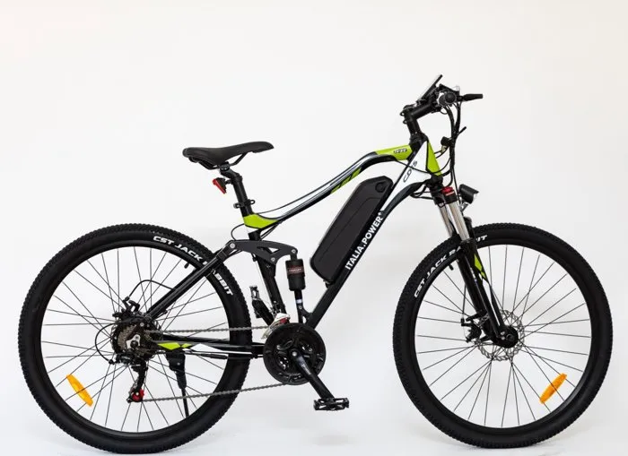 Cadre en aluminium avec guidon réglable ; livré assemblé à 98%.Moteur avant de 250 W et 40 Nm, freins V-Brake, éclairage LED5 niveaux d'assistance, vitesse maximale de 25 km/hBatterie rechargeable, lithium-ion 36V, 13Ah, 468Wh, amovible avec verrouillage de sécurité ; autonomie de 100 km en mode ECO BatterieBoîte de vitesses Shimano à 7 rapportsBéquille centrale, selle Selle Royal confortable avec système de fixation rapide, sonnette, garde-boue et protège-chaîne  Tableau de caractéristiques du produit Caractéristique	Description Informations générales sur le produit Marque	F.LLI SCHIANO Nom du produit	F.LLI SCHIANO E-MOON 28'' Vélo avec assistance au pédalage 250W, unisexe, batterie 36V 13Ah SHIMANO 7 vitesses, blanc Catégorie	VÉLO ASSISTANCE ÉLEC Spécificités Web Déstockage Sous-état	Neuf Général Genre	Homme Type de public	Adulte Sports	Vélo loisir Taille du cycliste	175 cm 195 cm Opérateur économique responsable de la sécurité du produit vendu sur la marketplace	Voir rubrique Infos vendeur / CGV & Politique de retour. Informations Produits Type de vélo	Vélo de ville - loisir Terrain(s) compatible(s)	Asphalte Caractéristiques Porte bagage	Oui Vos garanties incluses Garantie (²)	2 ans Observations	Dans le cas où une garantie commerciale est proposée par le vendeur, celle-ci ne fait pas obstacle à